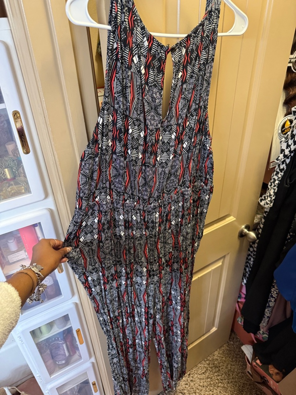 Forever 21 Black, Black, White & Red Geometric Sleeveless jumpsuit - Picture 3 of 4